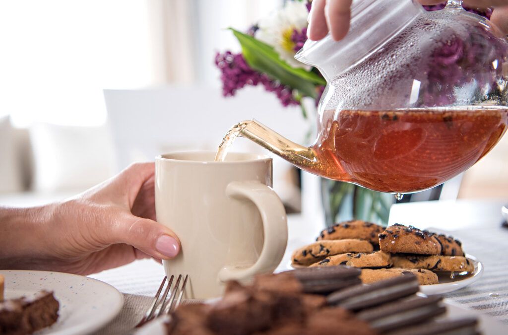 Un viaje a la tradición inglesa: El Tea Time en Herbolario Esencias de Sevilla